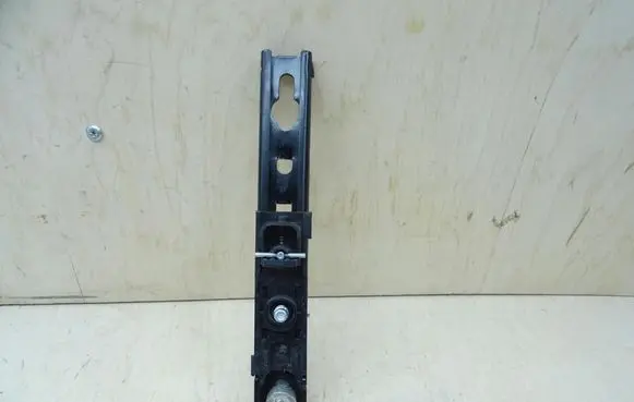 Citroen C4 Grand Picasso Seat belt adjustment rail 