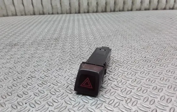 Volvo V50 Hazard light switch 30739296