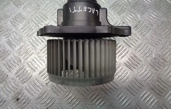 Chevrolet Lacetti Front door blower motor 614470