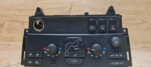 Volvo V70 Climate control unit 30746022