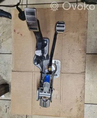 Ford Focus Brake pedal JX612D094ED