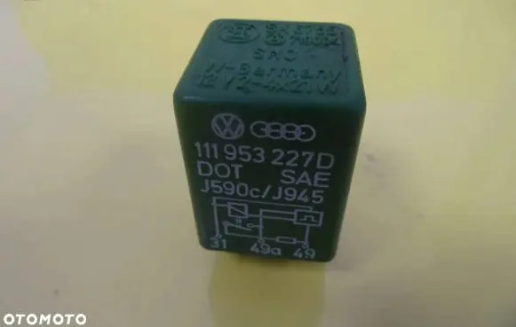 Volkswagen Golf IV Other relay 111953227D