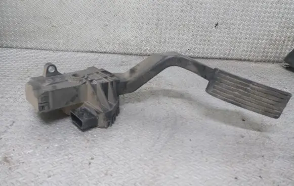 Peugeot Boxer Accelerator throttle pedal 1369473080