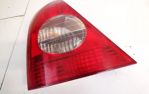 Renault Clio II Rear/tail lights 8200071413