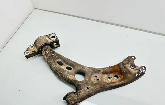 Volkswagen Touran II Front lower control arm/wishbone 