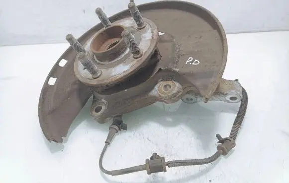 Opel Insignia A Front wheel hub spindle knuckle