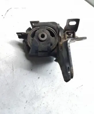 Toyota Avensis T250 Engine mount bracket