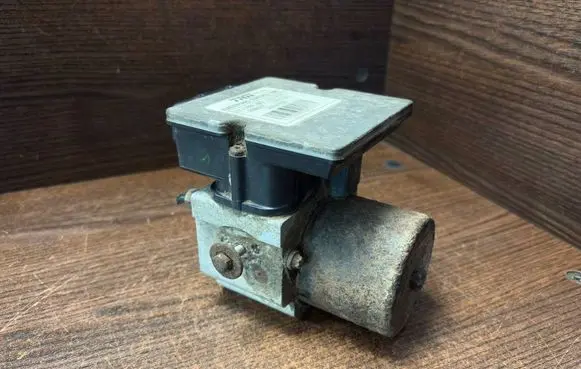 Renault Trafic II (X83) ABS Pump 8200511146 15113903E