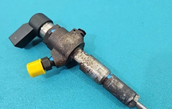 Fuel injector