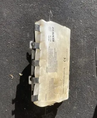Knee airbag