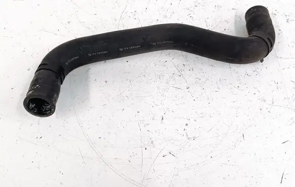 Subaru Outback (BS) Engine coolant pipe/hose