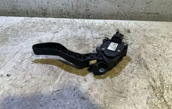 Nissan Qashqai Accelerator throttle pedal 180024BA0B 14102015 6PV00997815