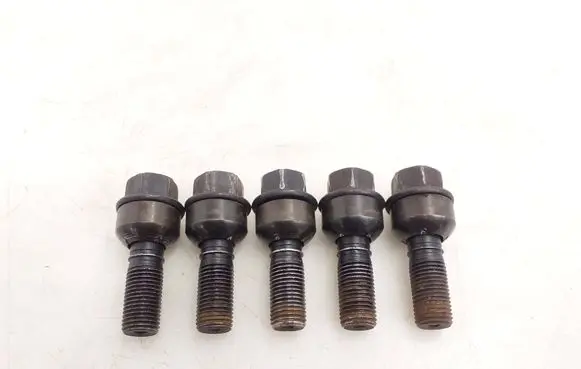 Porsche Cayenne (9Y0 9Y3) Nuts/bolts 