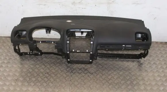 Volkswagen Golf VI Dashboard 1K1857003
