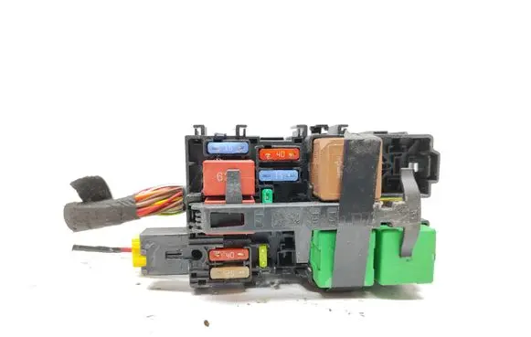 Peugeot 308 Fuse box set 9806192580 A006C801 2010EC0V01