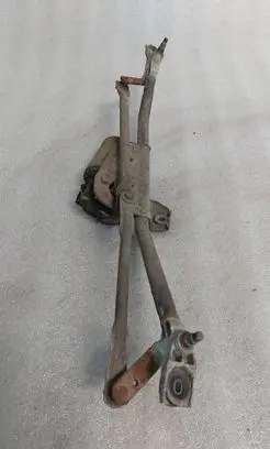 Volkswagen PASSAT B5 Front wiper linkage 03340