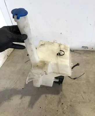 Hyundai i40 Windshield washer fluid reservoir/tank 986103Z000