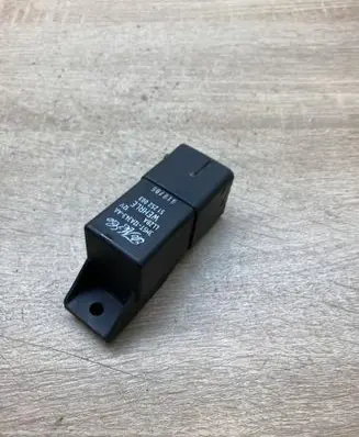 Ford C-MAX I Glow plug pre-heat relay 3M5T12A343AA
