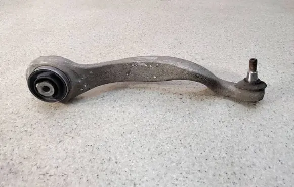 Mercedes-Benz CLS C218 X218 Front lower control arm/wishbone