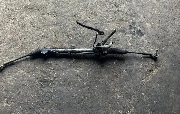 Ford Mondeo Mk III Steering rack A12167313