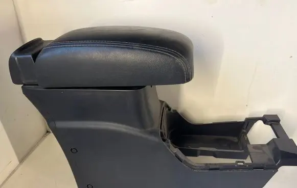 Mitsubishi Outlander Center console 8011A083 3H45X