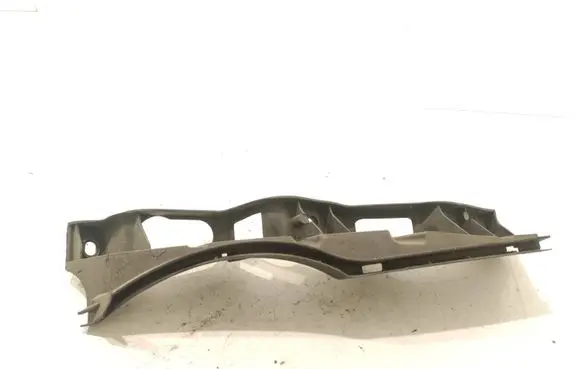 Volkswagen PASSAT B6 Front bumper mounting bracket 3C0807889