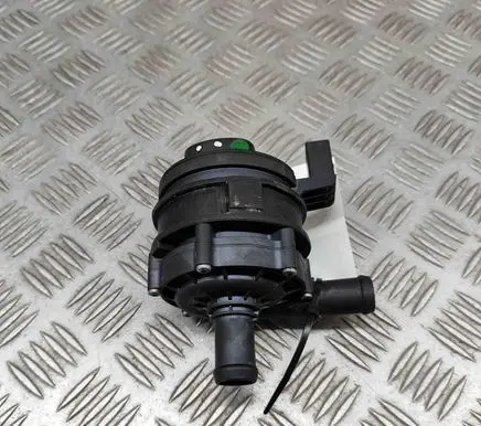 Volvo XC40 Electric auxiliary coolant/water pump 32238224