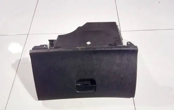 Peugeot 308 Glove box