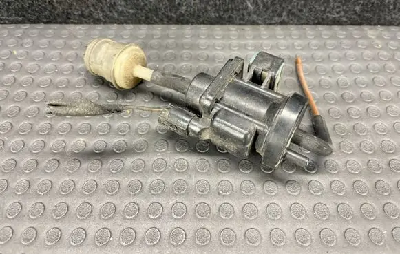 Mercedes-Benz ML W163 Turbo solenoid valve A0005450527