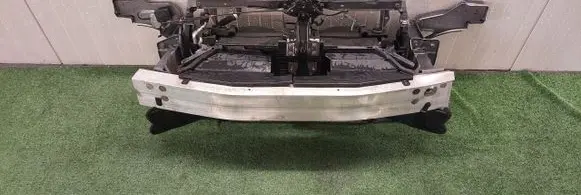 Nissan Leaf I (ZE0) Radiator support slam panel