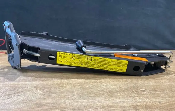 Porsche Cayenne (9PA) Lift Jack 7L0011031B