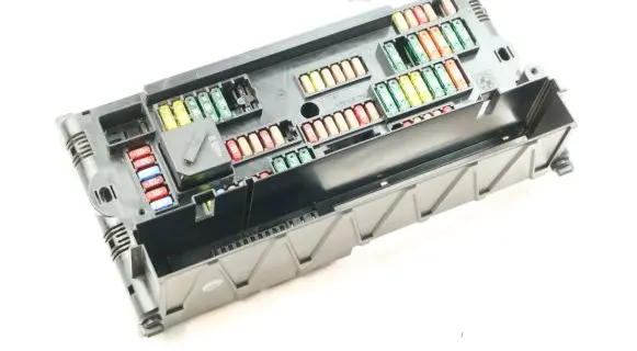 BMW 5 F10 F11 Fuse module 9210861 00549359