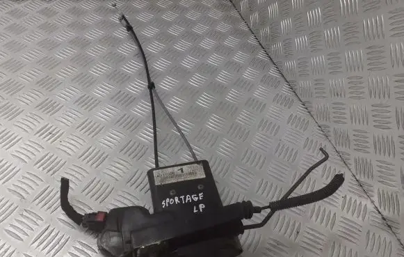 KIA Sportage Front door lock 813101F010