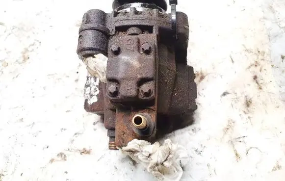 Ford Mondeo MK IV Fuel injection high pressure pump