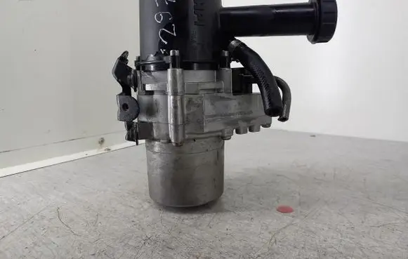 Peugeot 407 Power steering pump 114427
