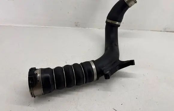 BMW 2 F44 Intercooler hose/pipe 8585294 11618585294