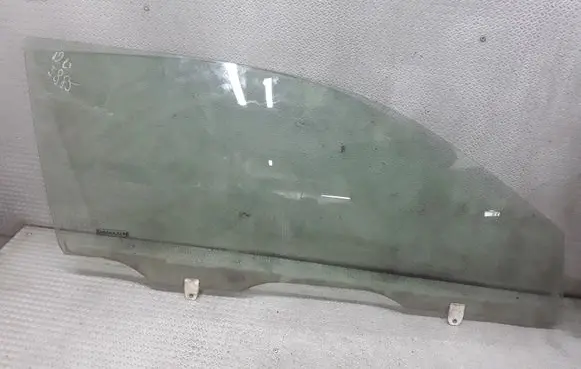 Honda HR-V Front door window/glass (coupe) 