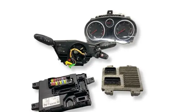Opel Corsa D Engine ECU kit and lock set 55577847 12636386 13142283