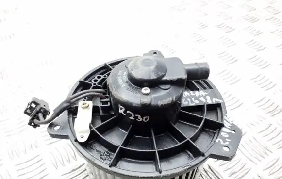 Mazda 626 Heater fan/blower 8940000