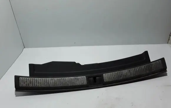 Volkswagen Touareg III Trunk/boot sill cover protection 760863459C