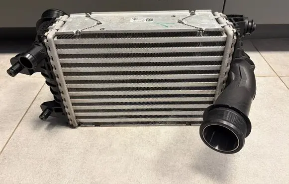 Porsche 911 991 Intercooler radiator 9P1145621A
