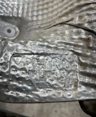 Porsche Macan (95B) Heat shield in engine bay 95B301328