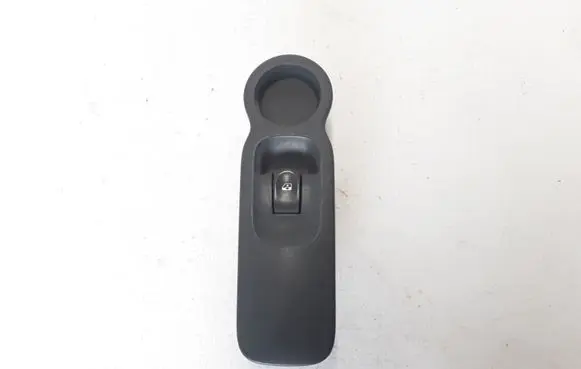 Renault Modus Electric window control switch 8200278436