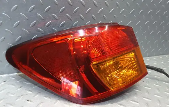 Lexus IS 220D-250-350 Rear/tail lights