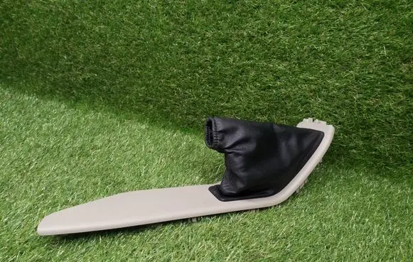 Ford Focus Center console decorative trim F1EBA061B84ACW