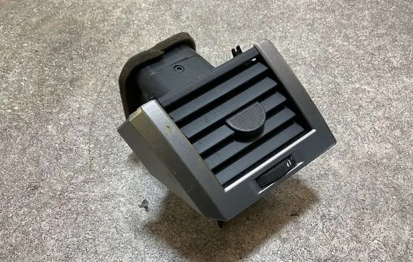 Land Rover Range Rover Sport L320 Dashboard side air vent grill/cover trim BD500190XXX