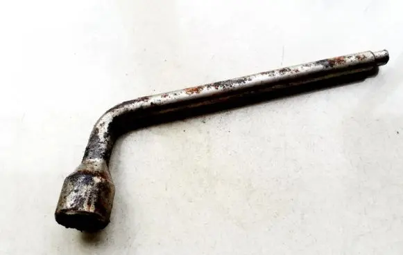 Ford Escort Wheel nut wrench 83BB17035AC