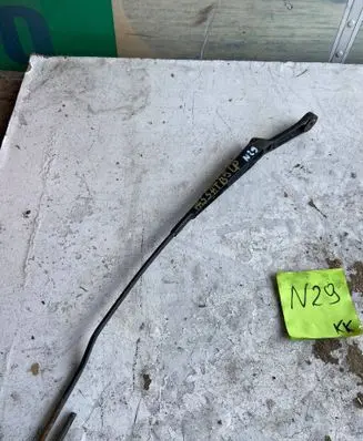 Volkswagen PASSAT B5 Front wiper blade arm 3B1955409