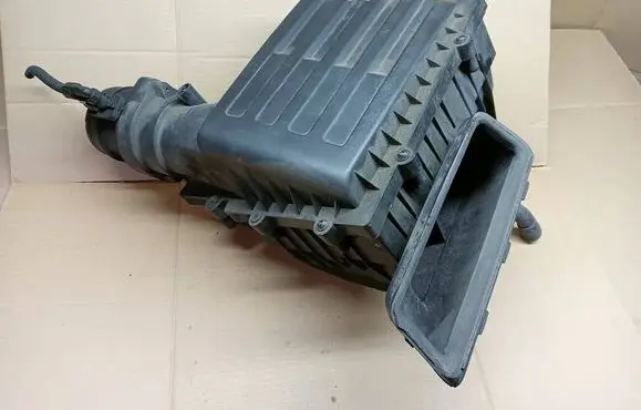 Audi A3 S3 8V Air filter box 5Q0129607AA