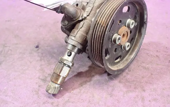 Volkswagen Golf IV Power steering pump